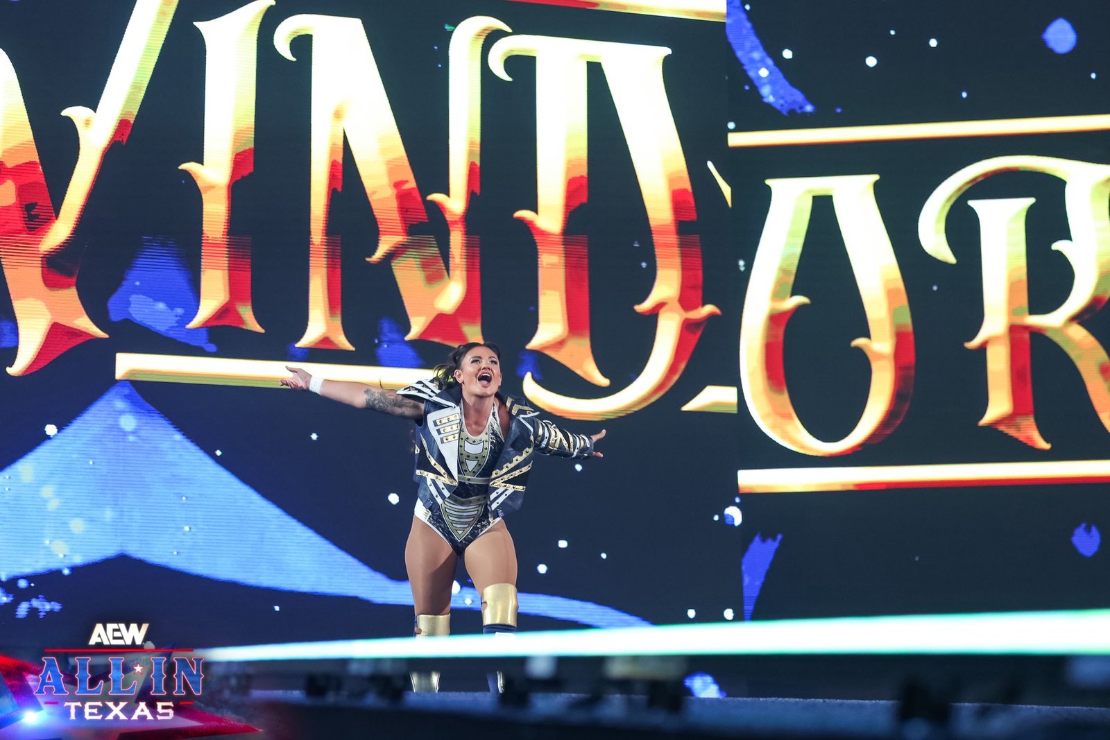 You are currently viewing All Hail the Queen: Alex Windsor Ascends to the Throne of All Elite Wrestling